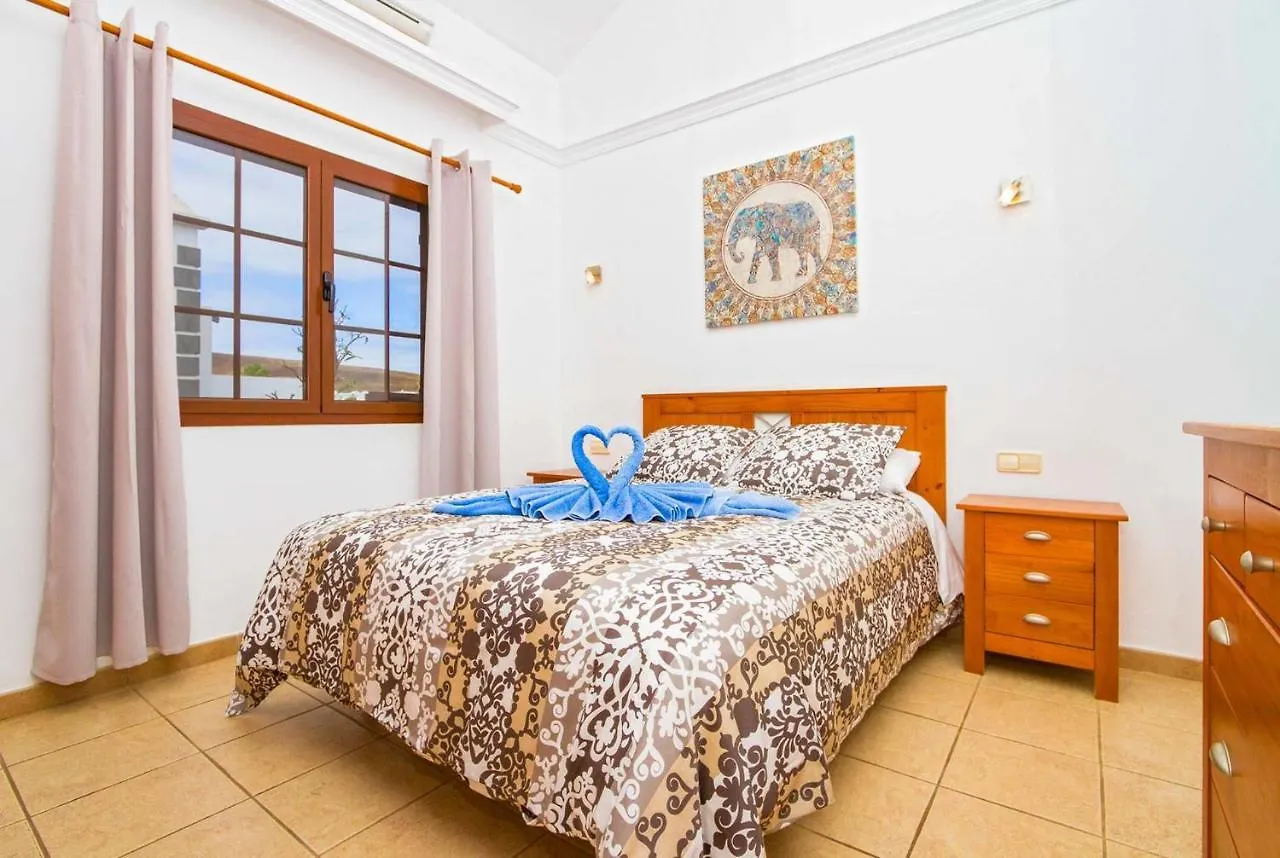 Vila Emilia Playa Blanca  0*, Playa Blanca (Lanzarote) Španělsko