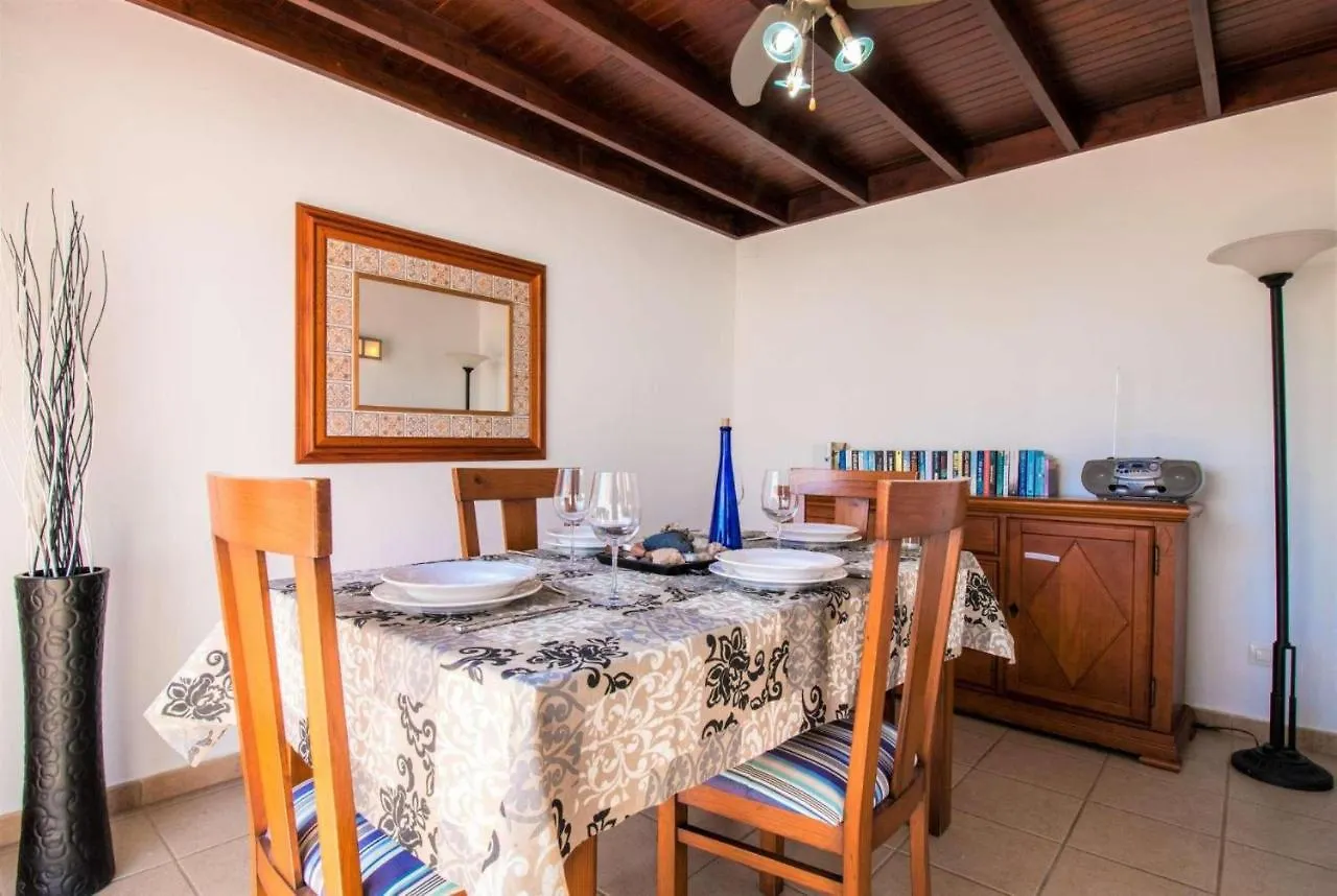 Vila Emilia Playa Blanca