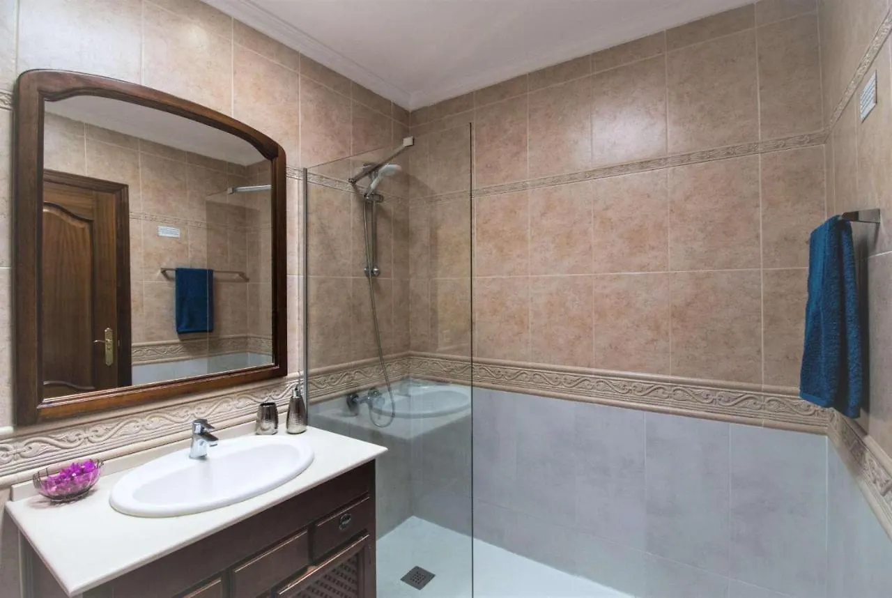 Vila Emilia Playa Blanca  Španělsko